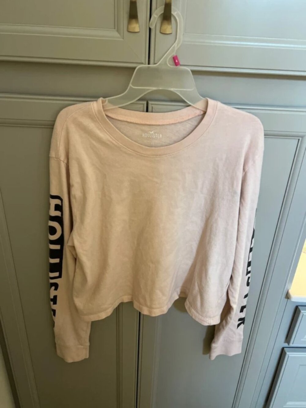 Womens Hollister brand long sleeve crop top euc size xs